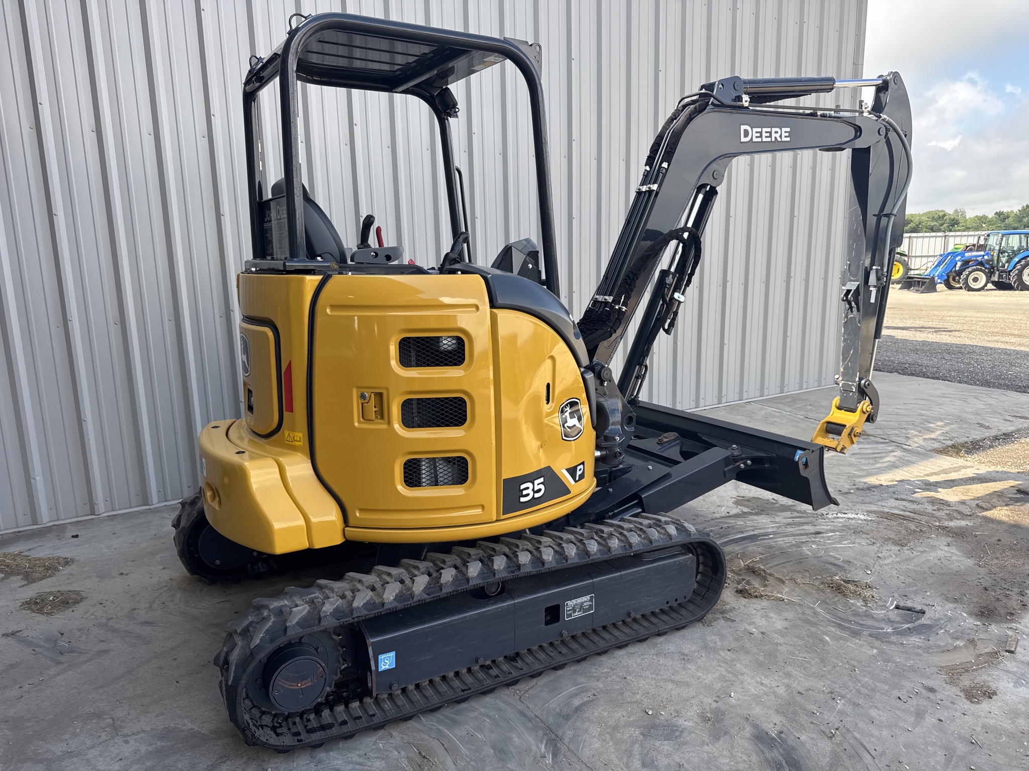 2024 John Deere 35 P Image 10