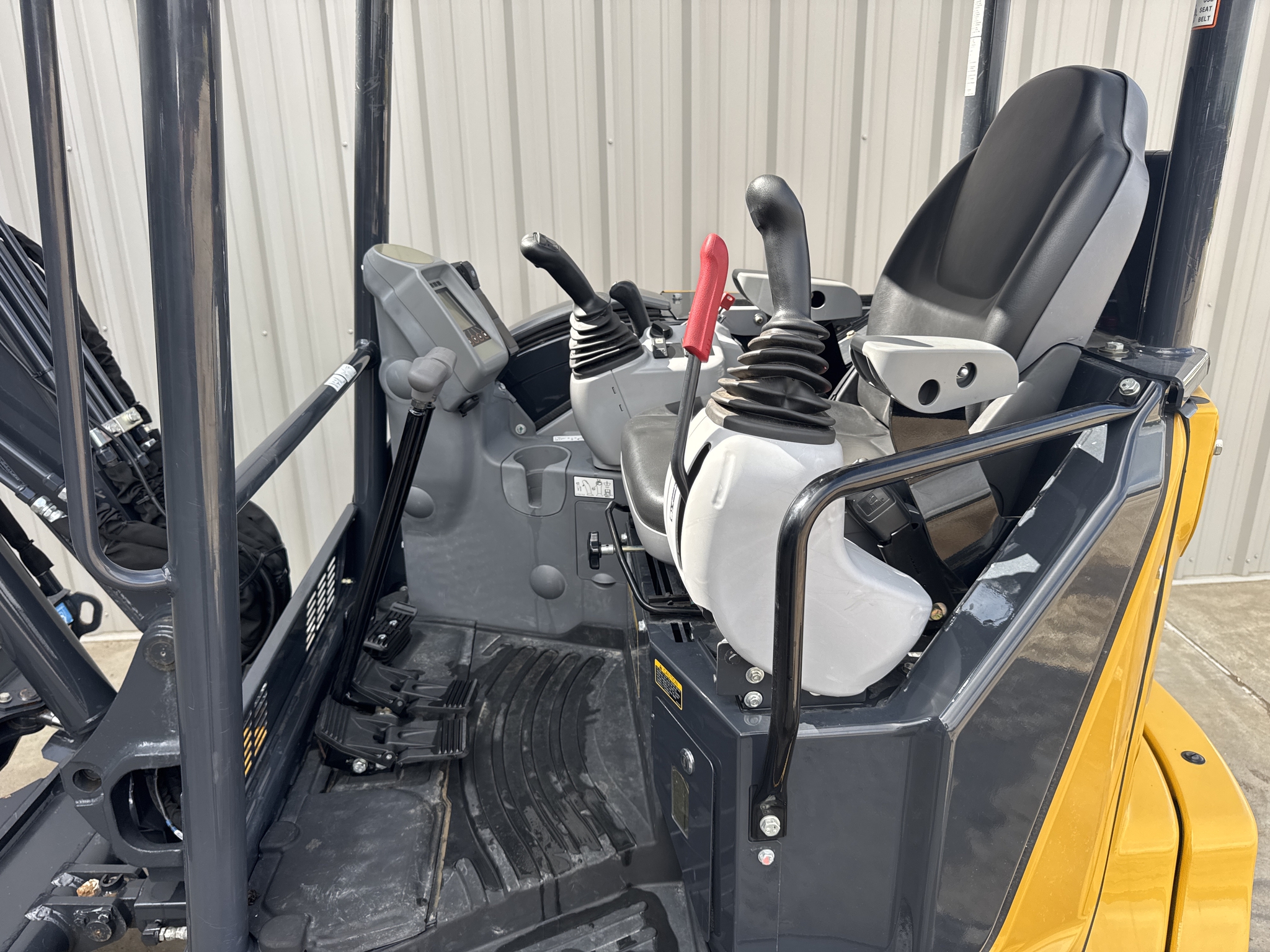 2024 John Deere 35 P Image 19