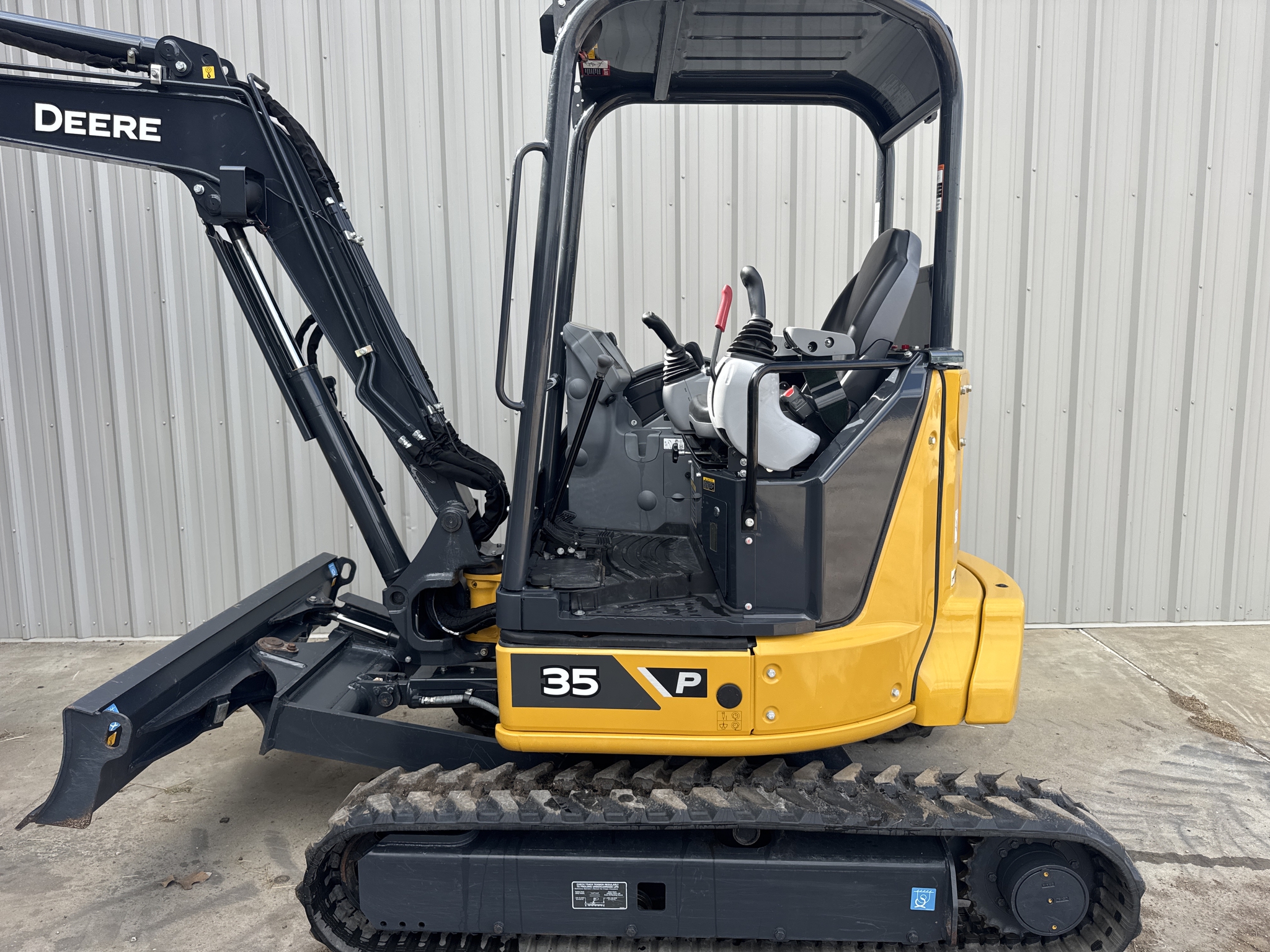 2024 John Deere 35 P Image 15