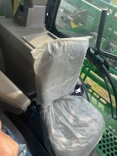 2022 John Deere 412R Image 17