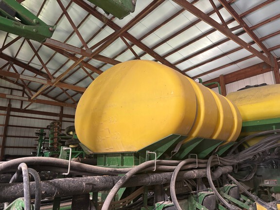 Photo of 2004 John Deere 1770NT CCS