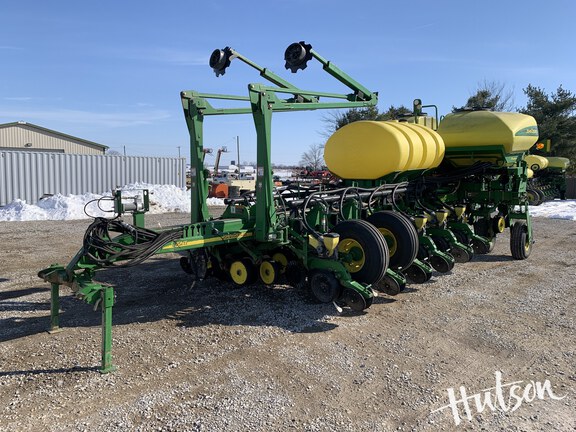 Photo of 2004 John Deere 1770NT CCS