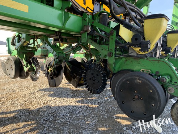 Photo of 2004 John Deere 1770NT CCS