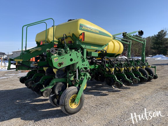 Photo of 2004 John Deere 1770NT CCS