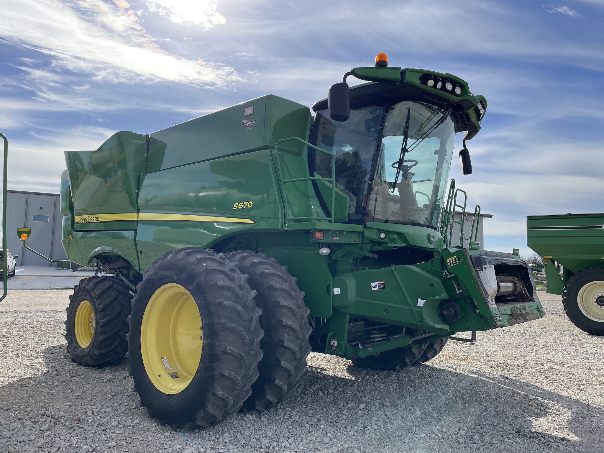 2017 John Deere S670 Image 1