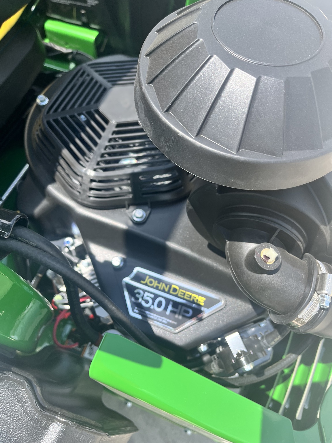 2025 John Deere Z970R Image 8