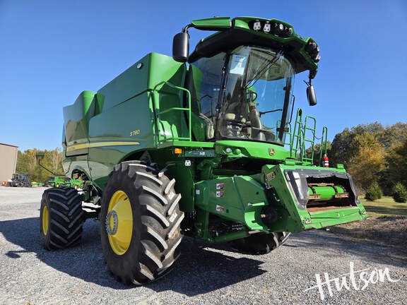 Photo of 2024 John Deere S780