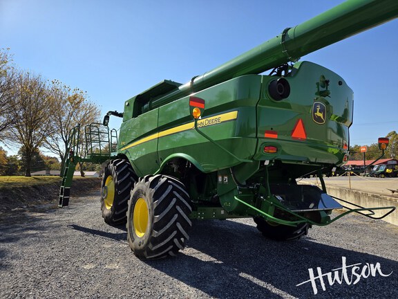 Photo of 2024 John Deere S780