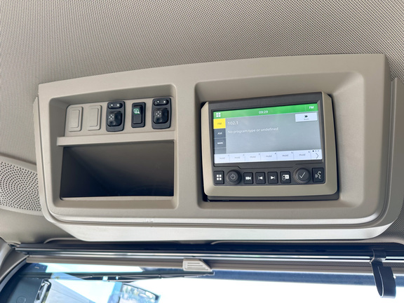 2025 John-Deere 9RT 590