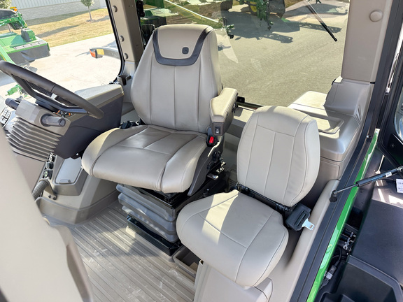 2025 John-Deere 9RT 590