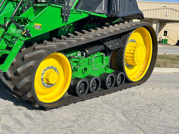 2025 John-Deere 9RT 590
