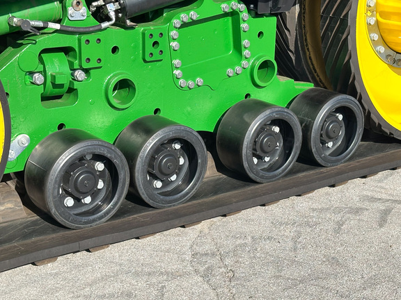 2025 John-Deere 9RT 590