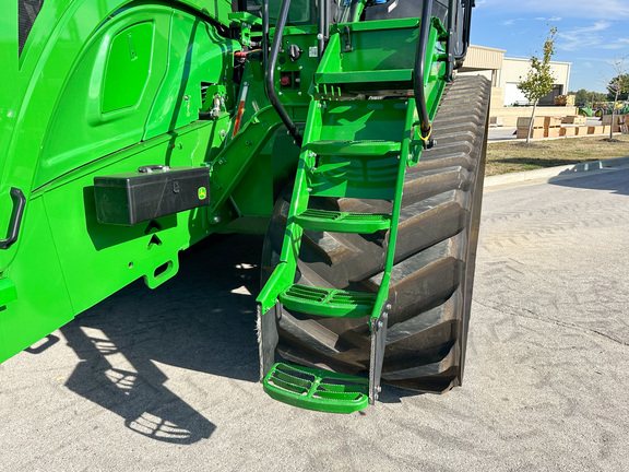 2025 John-Deere 9RT 590