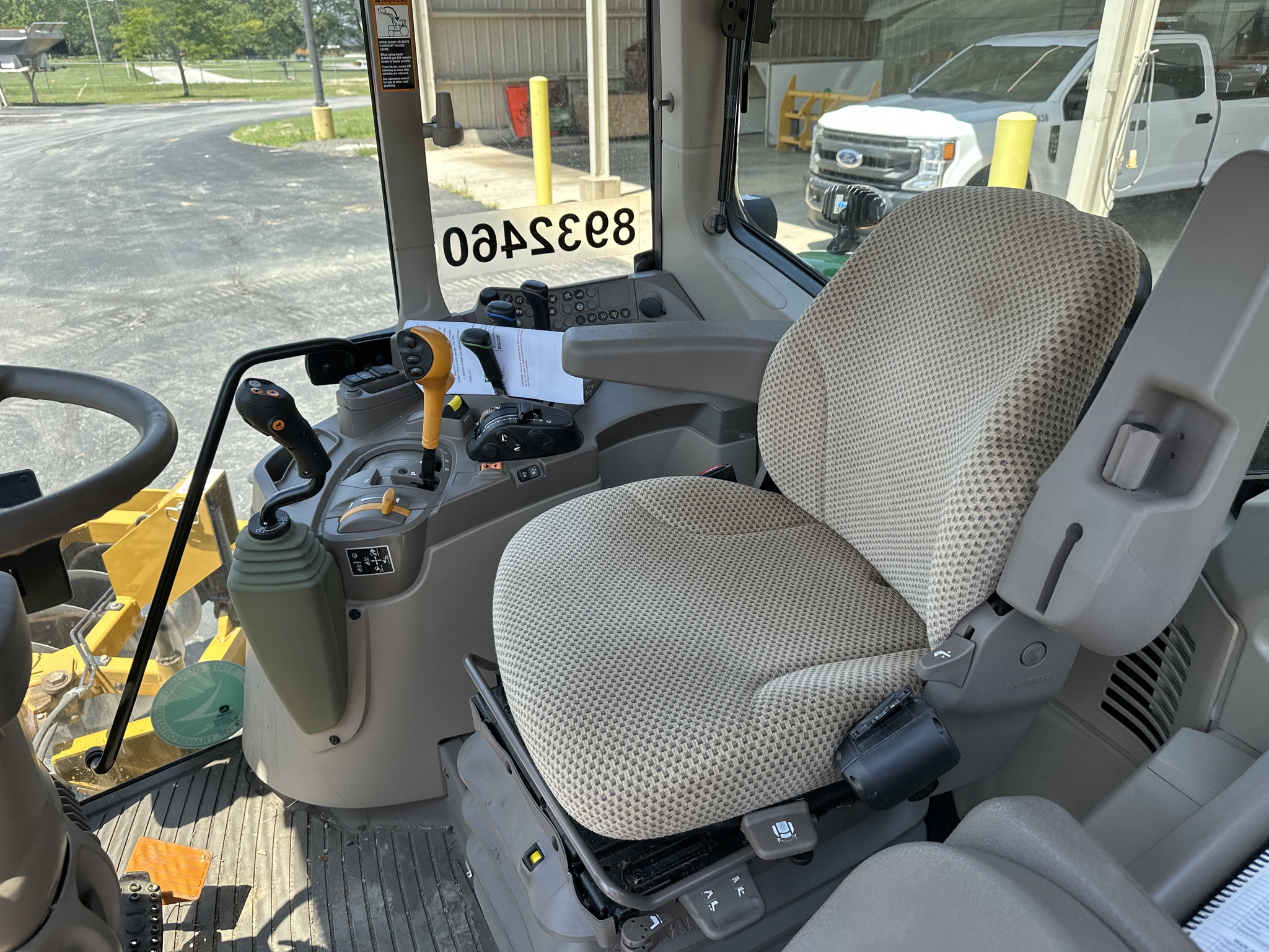 2023 John Deere 6120M Image 18