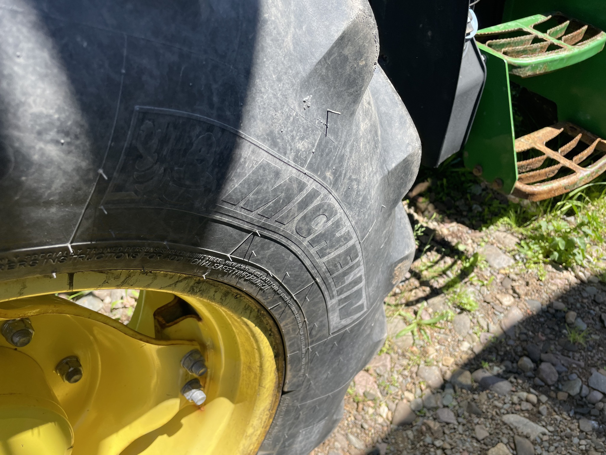 2018 John Deere 5125R Image 12