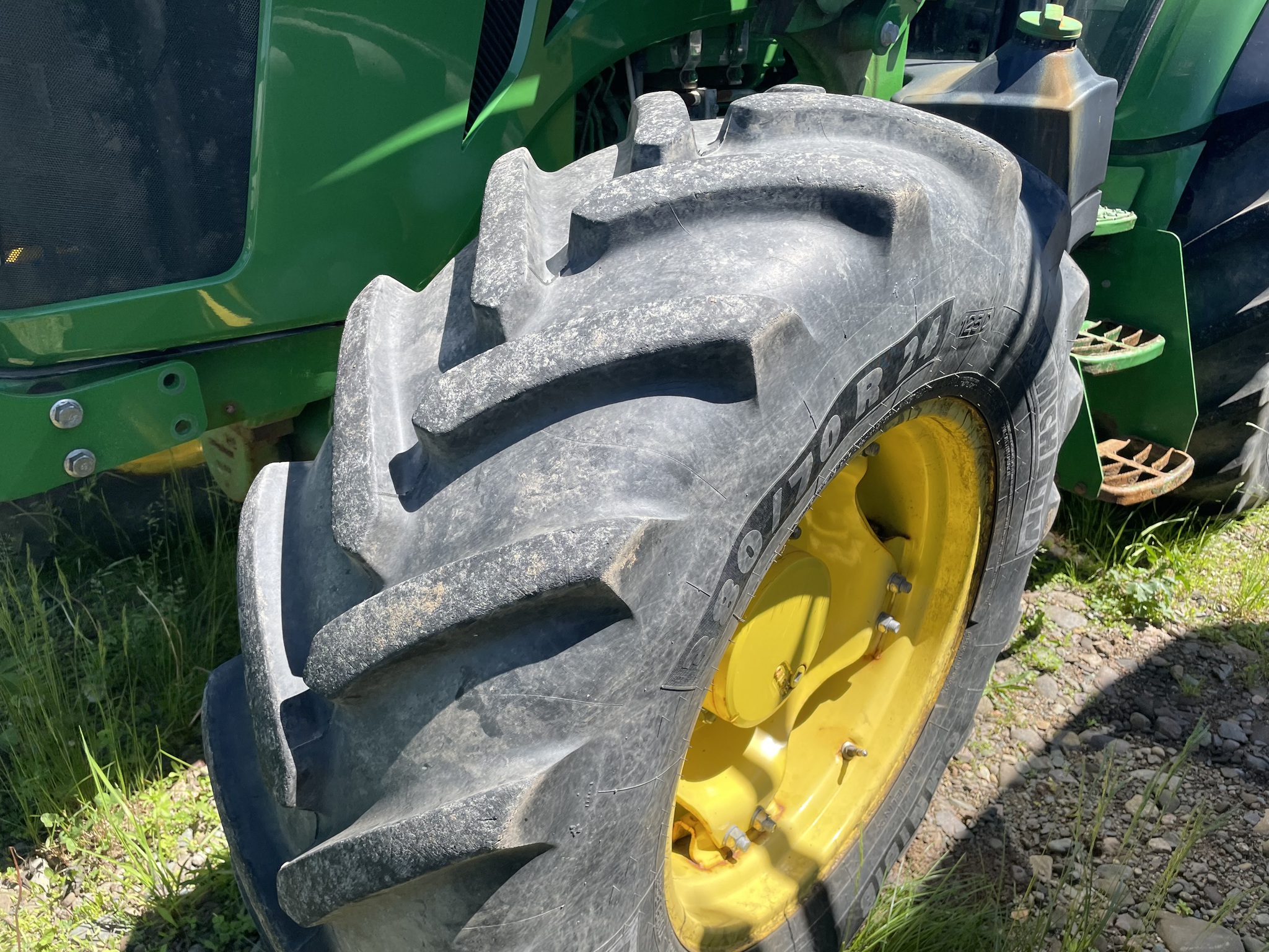 2018 John Deere 5125R Image 11