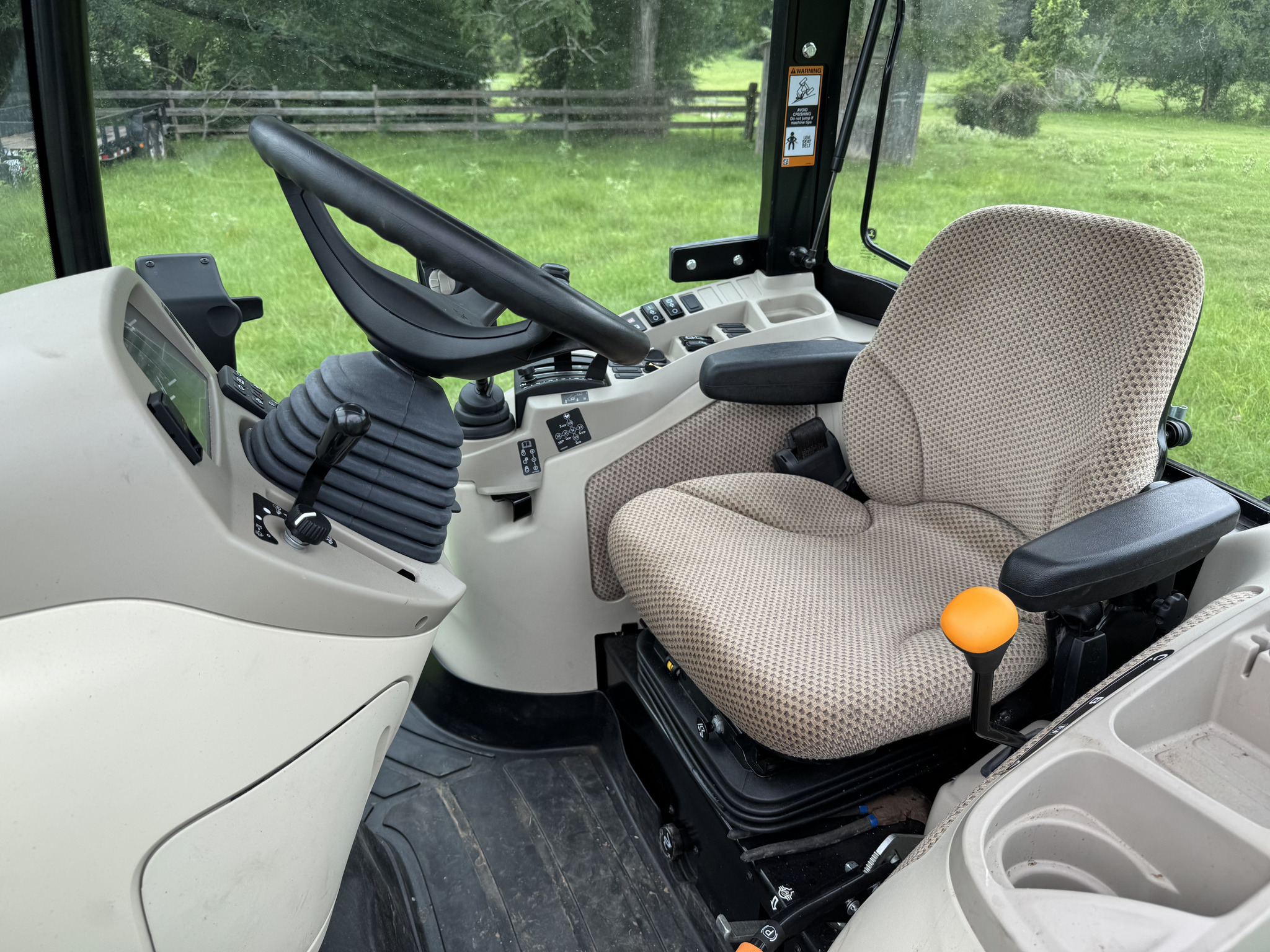 2023 John Deere 4066R Image 8