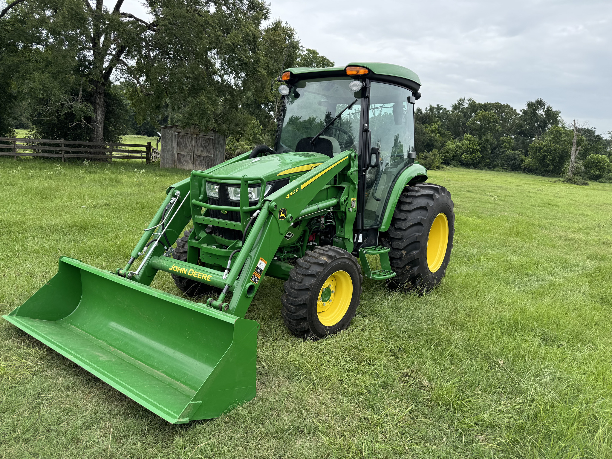 2023 John Deere 4066R Image 1