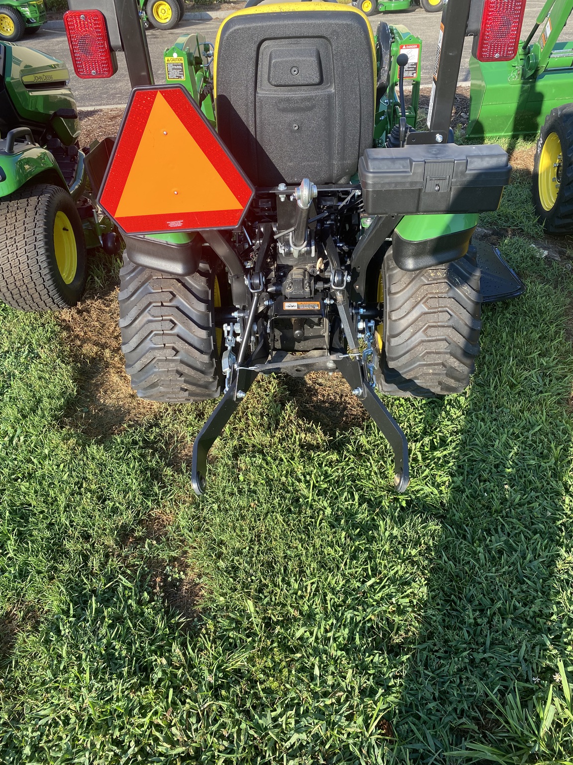 2024 John Deere 1023E Image 5