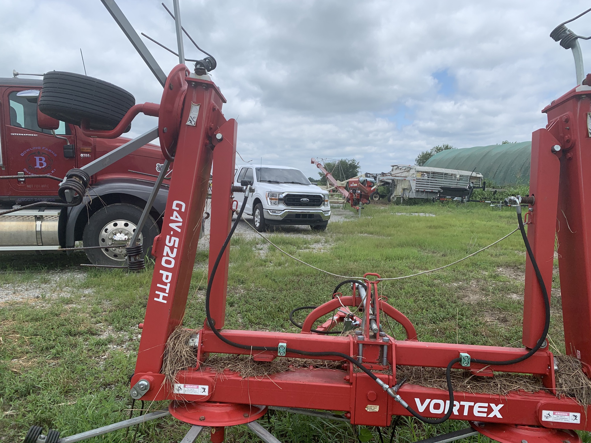 2016 Farm King G4V 520 Image 3