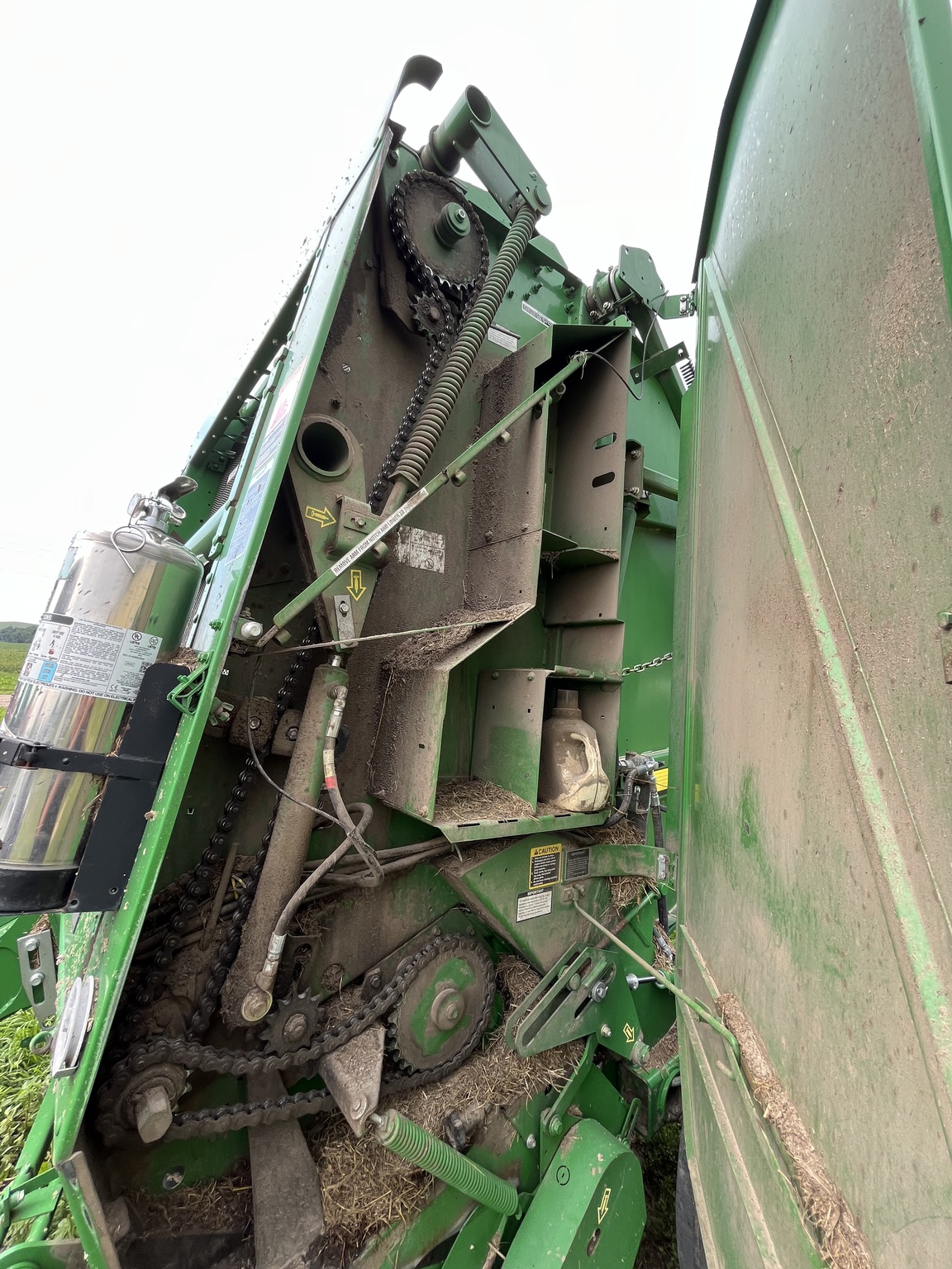 2015 John Deere 569 Image 4