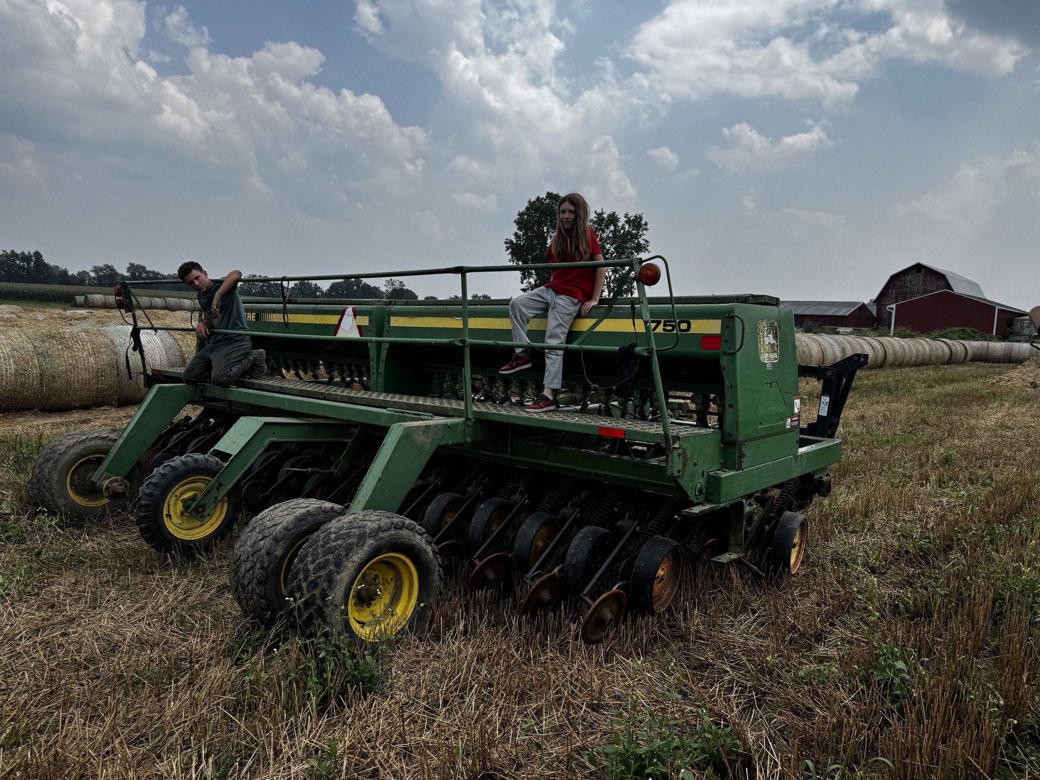 1994 John Deere 750 Image 2