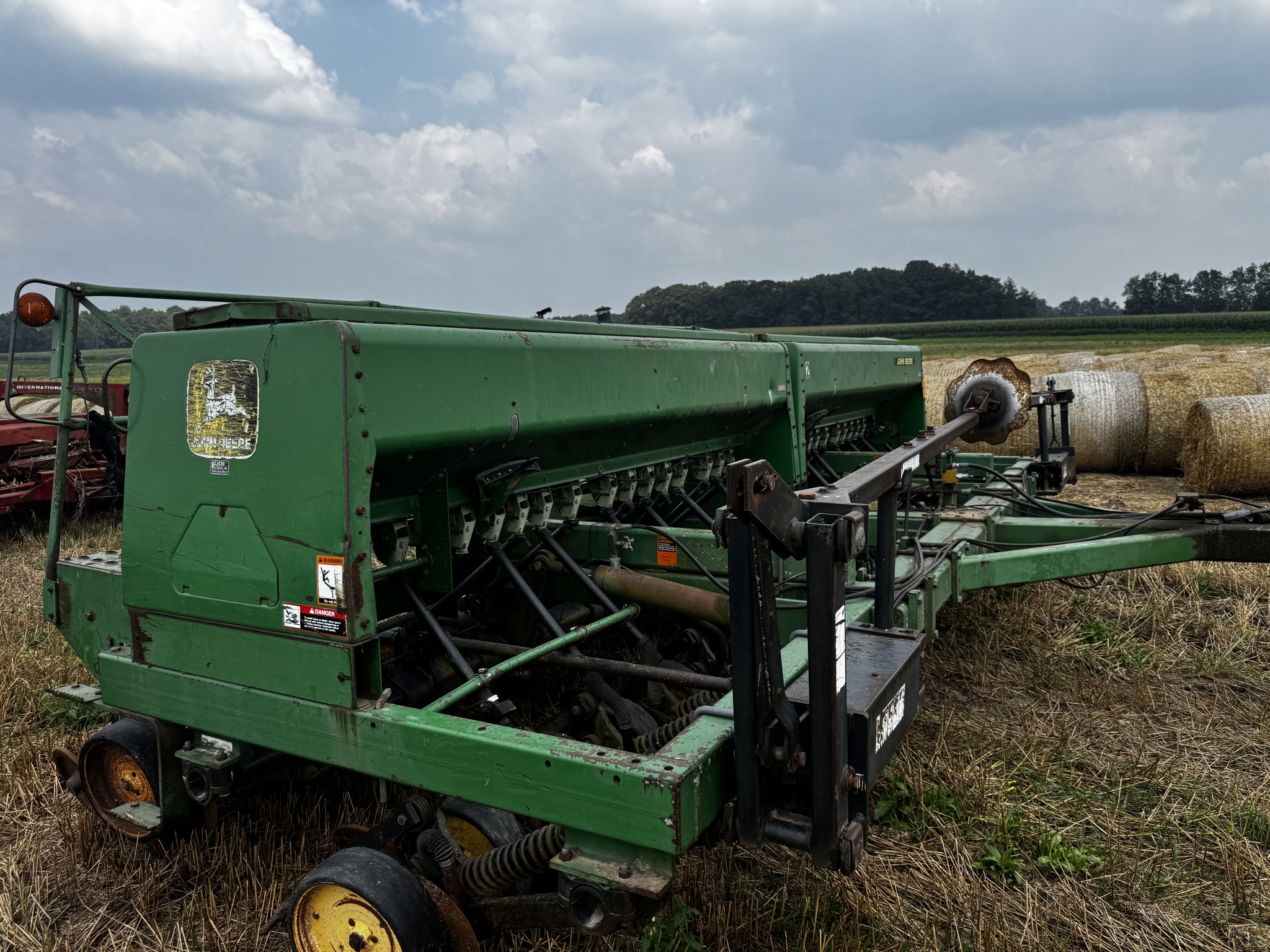 1994 John Deere 750 Image 4