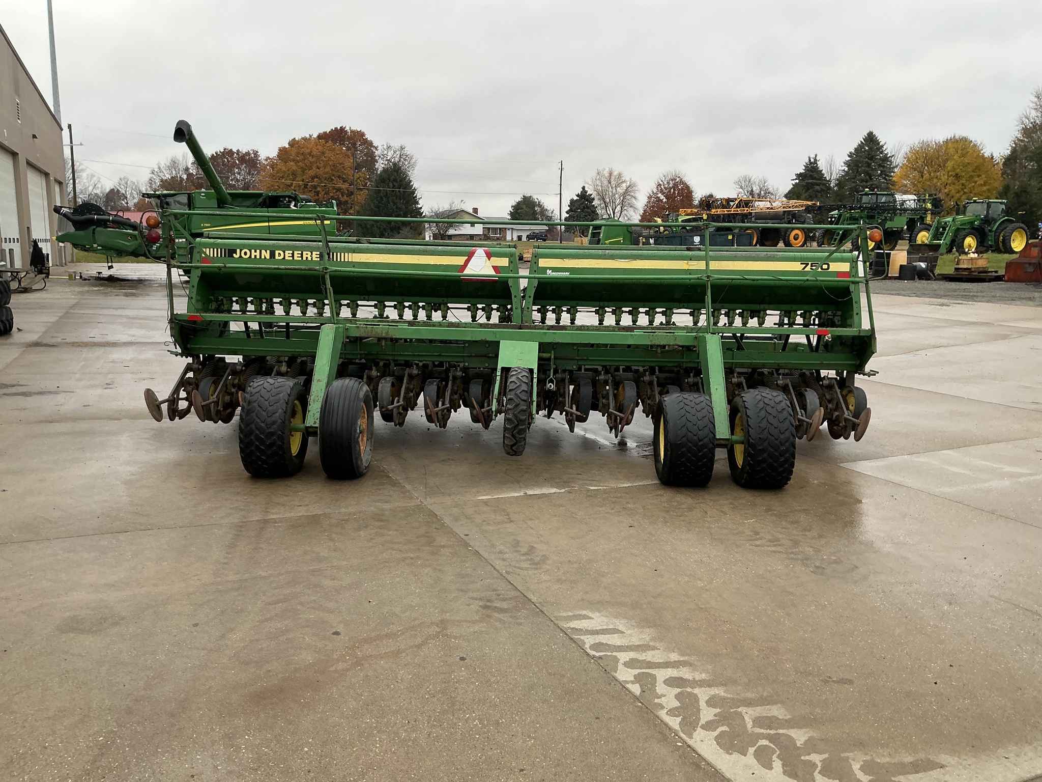 1994 John Deere 750 Image 8