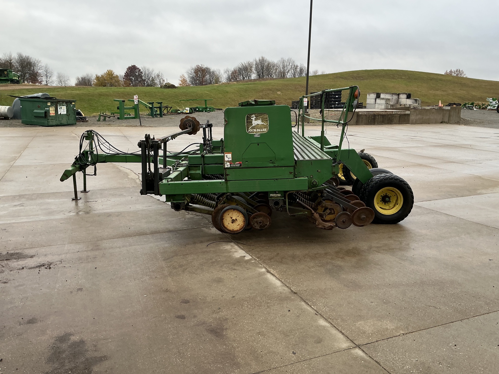 1994 John Deere 750 Image 4