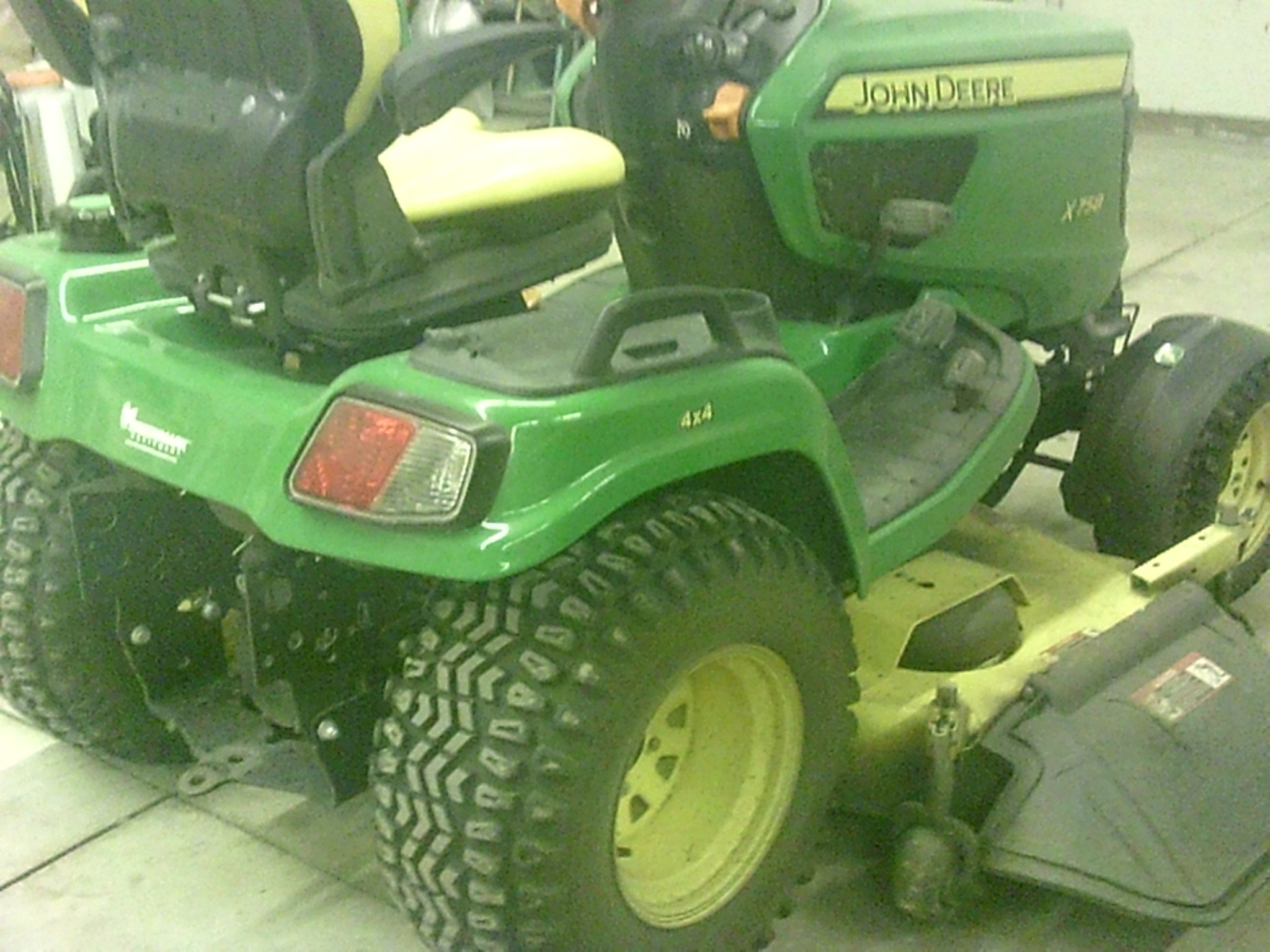 2017 John Deere X758 Image 3