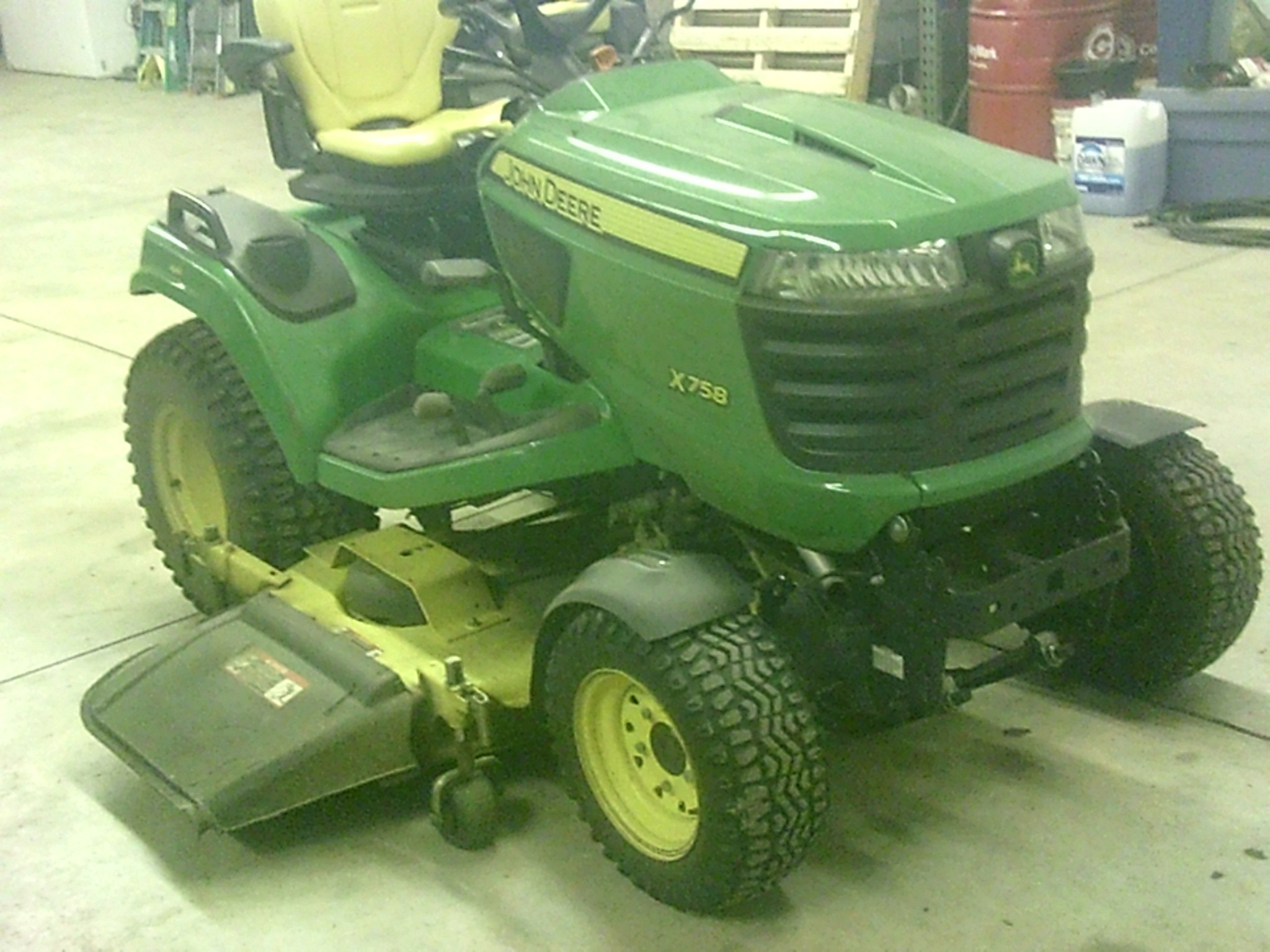 2017 John Deere X758 Image 2