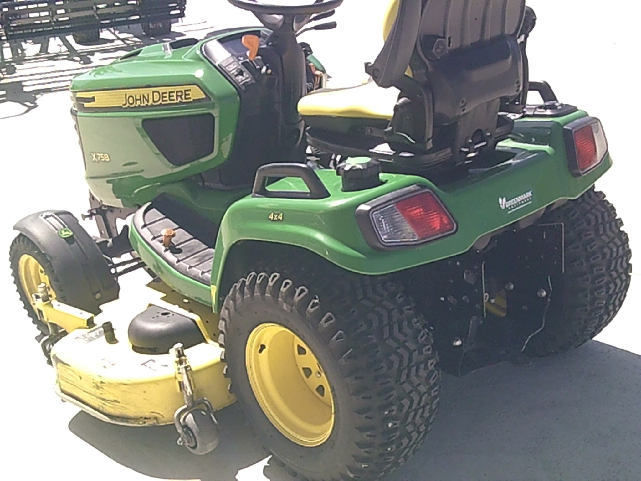 2017 John Deere X758 Image 5