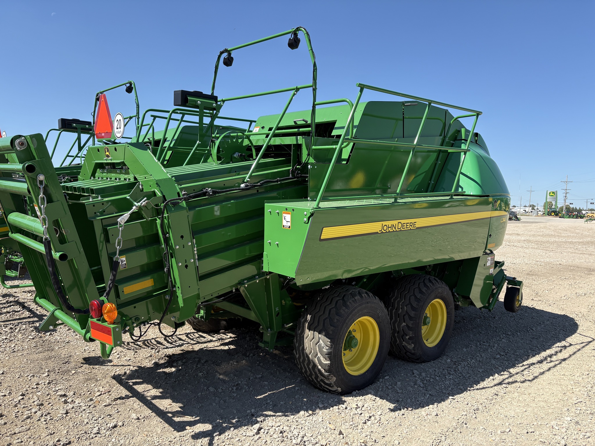 2023 John Deere L341 Image 5