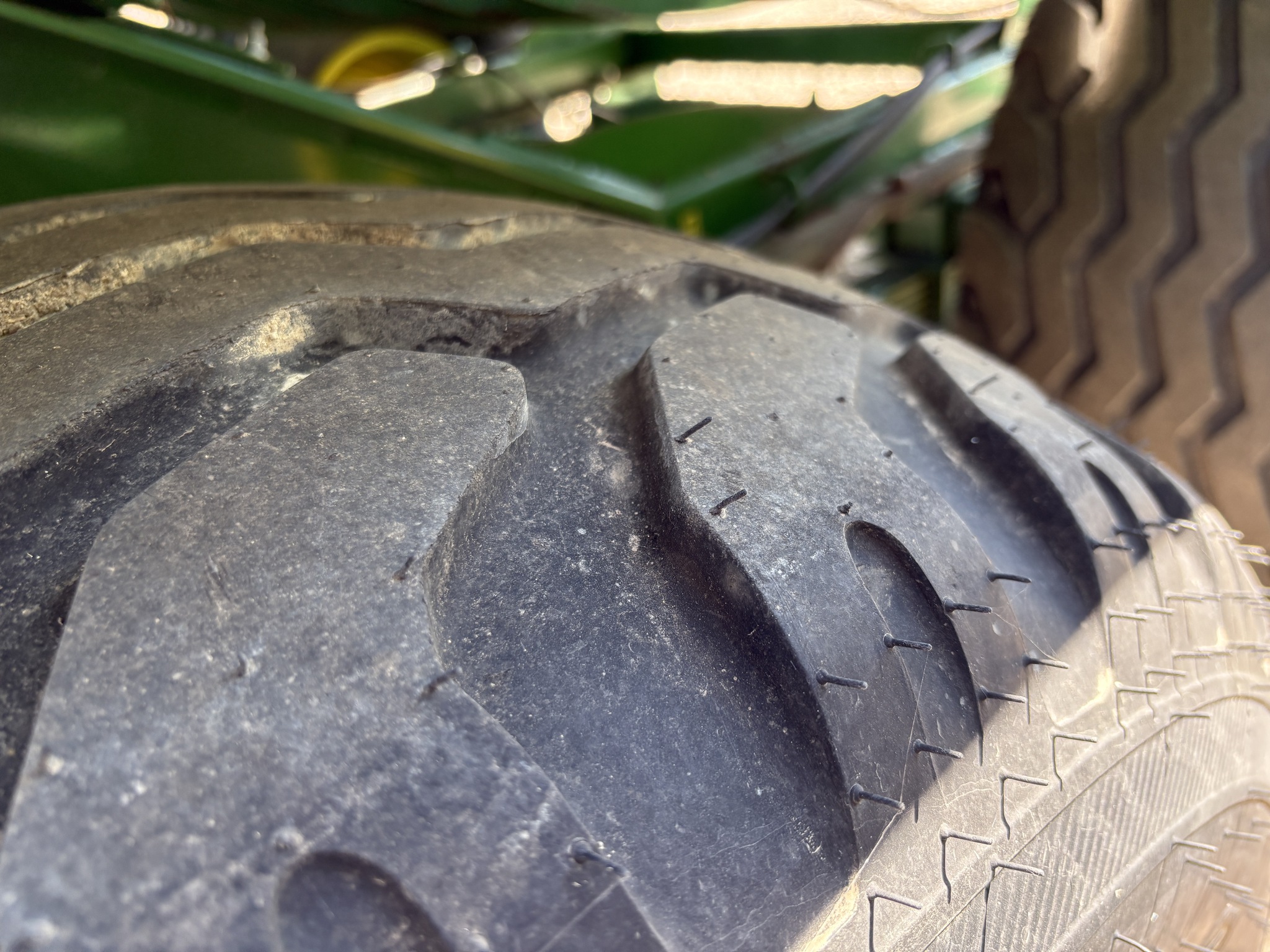 2023 John Deere L341 Image 10