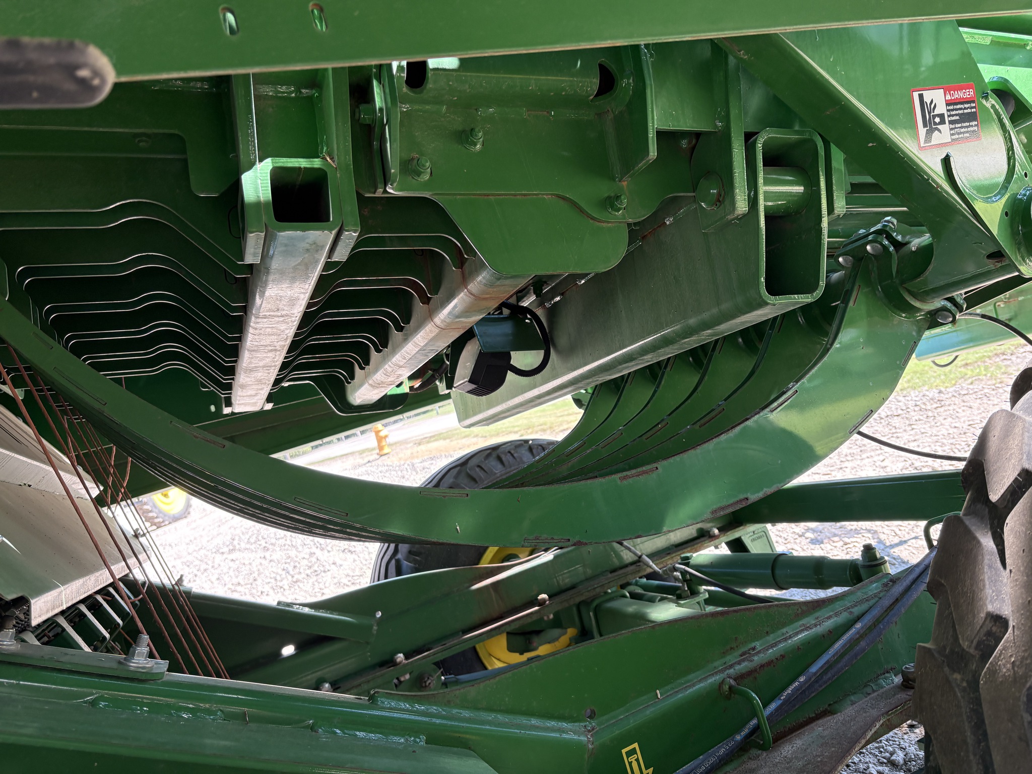 2023 John Deere L341 Image 11