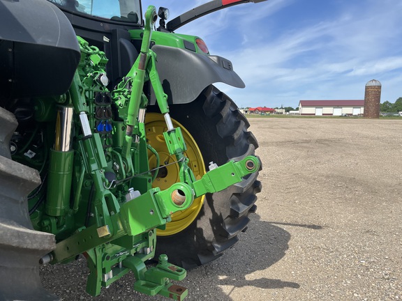 2025 John Deere 6R 165 - Photo31