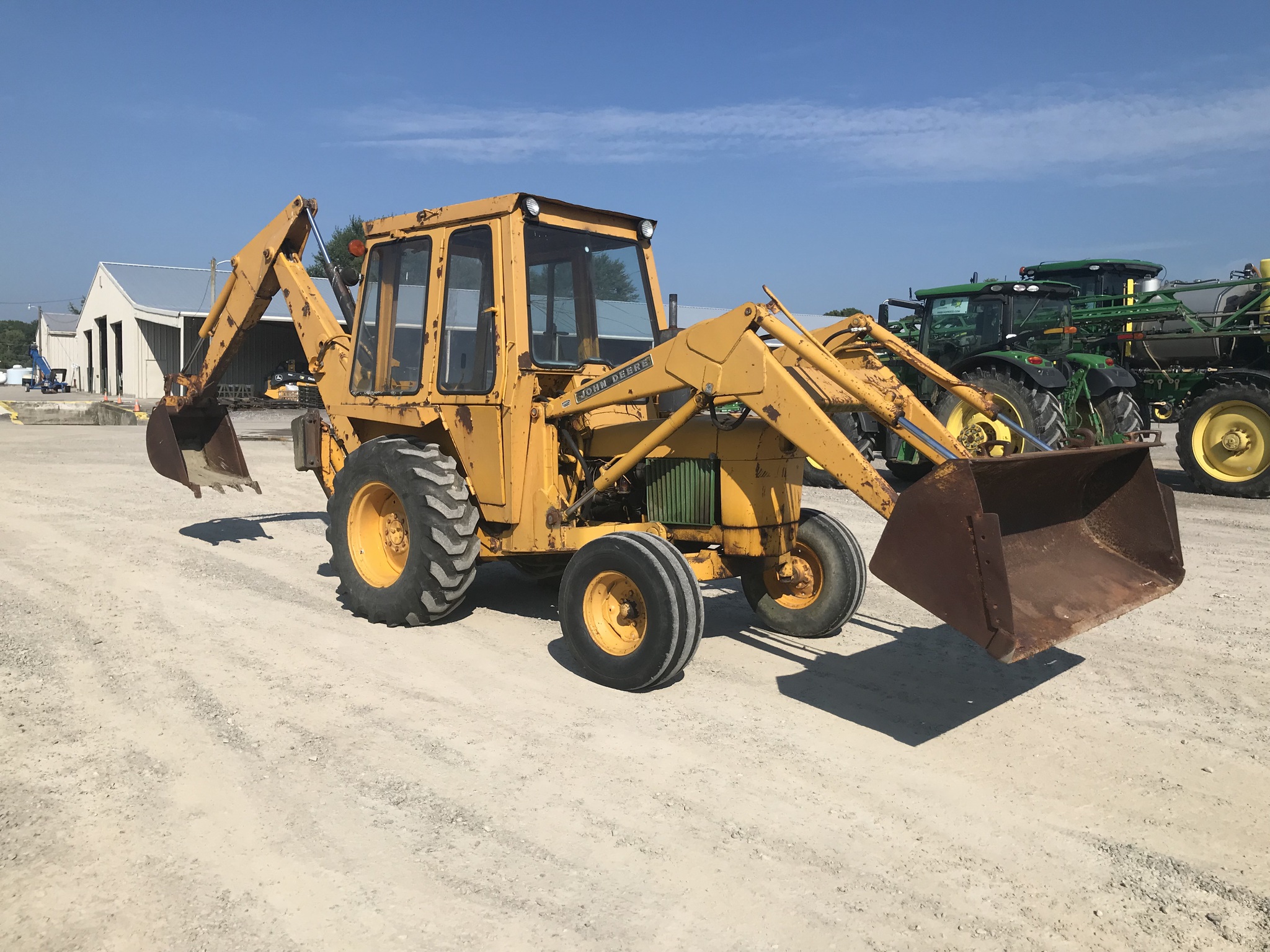 John Deere 300 Image 7