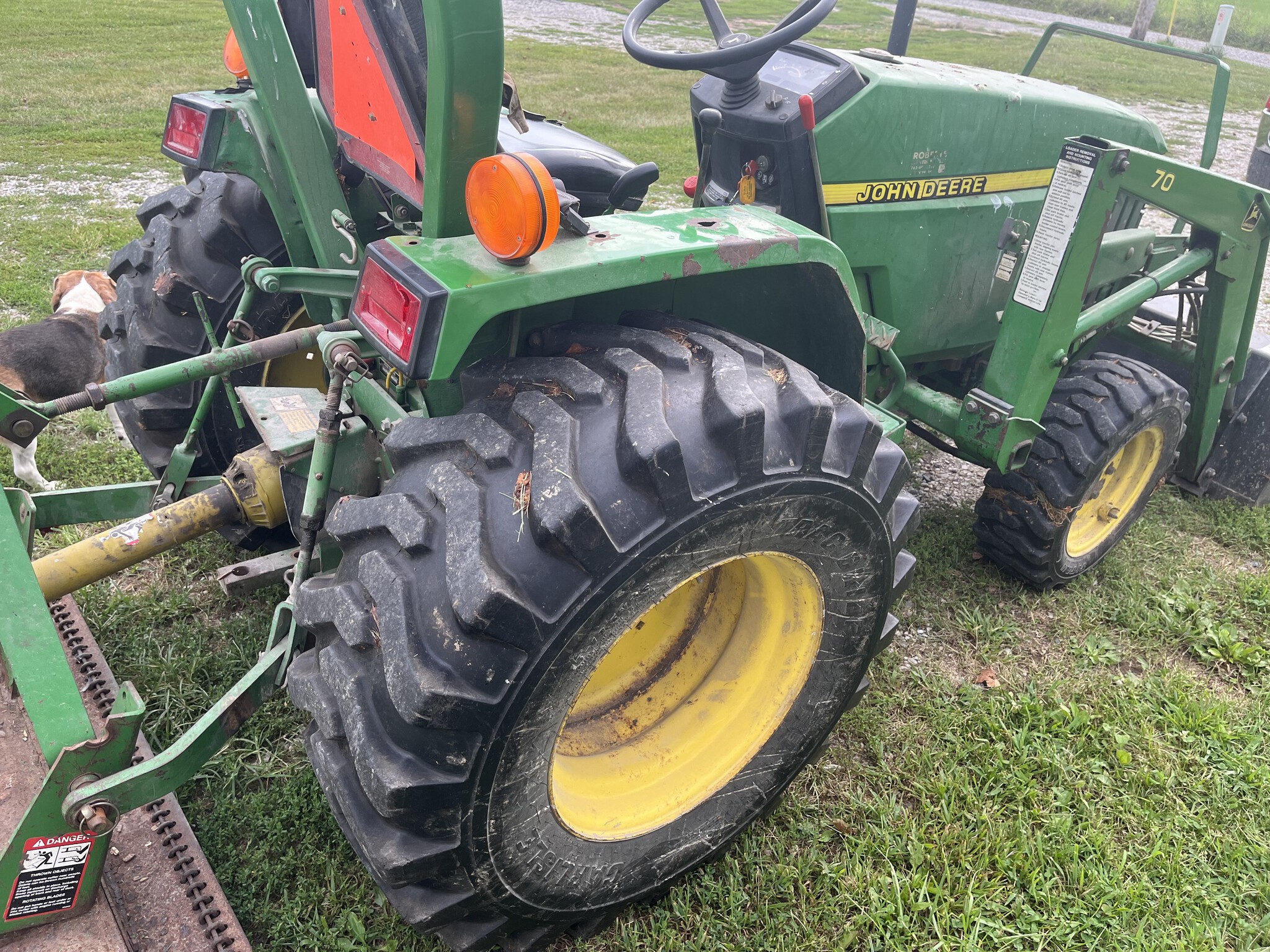 2000 John Deere 790 Image 2