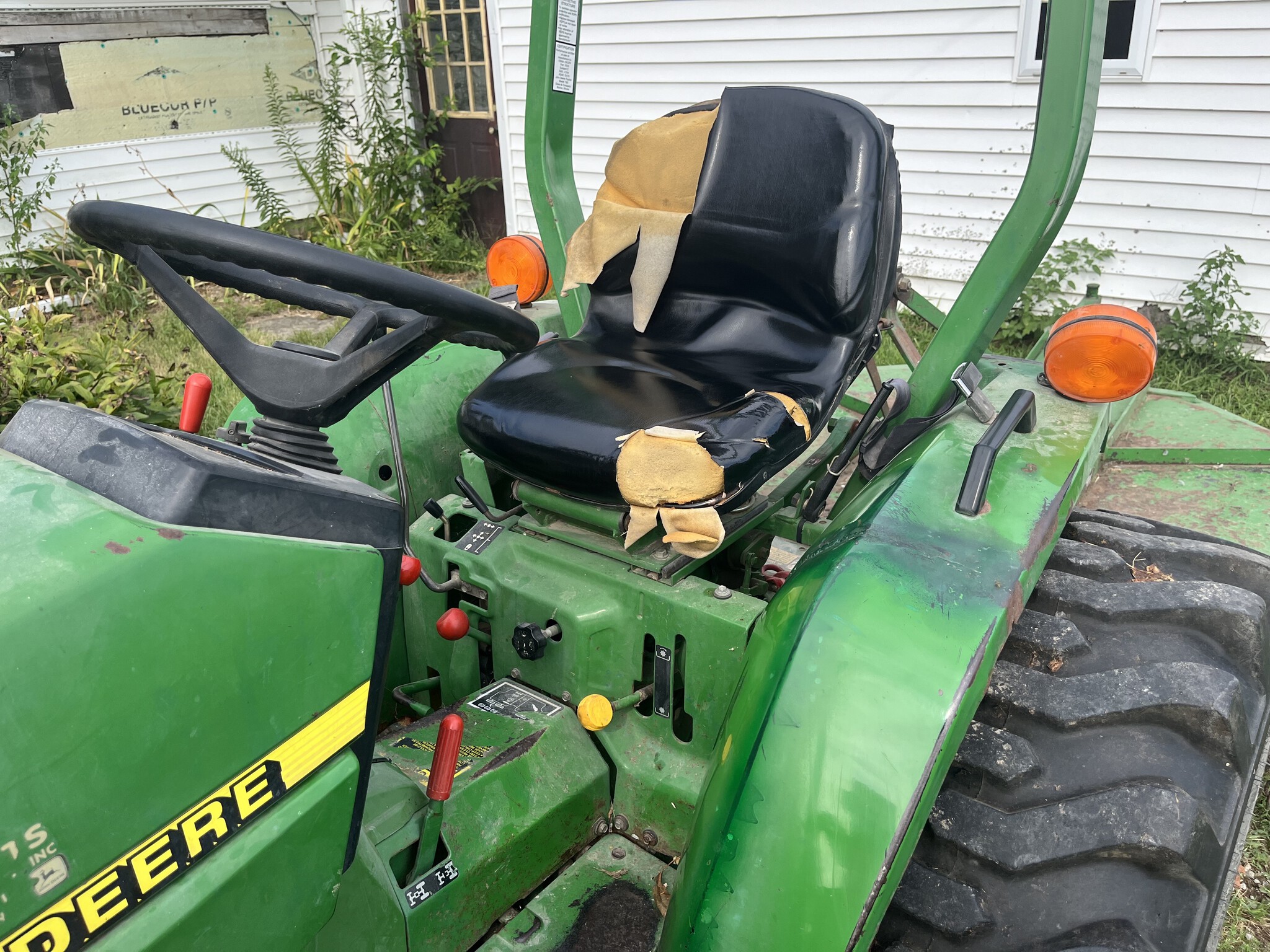 2000 John Deere 790 Image 5