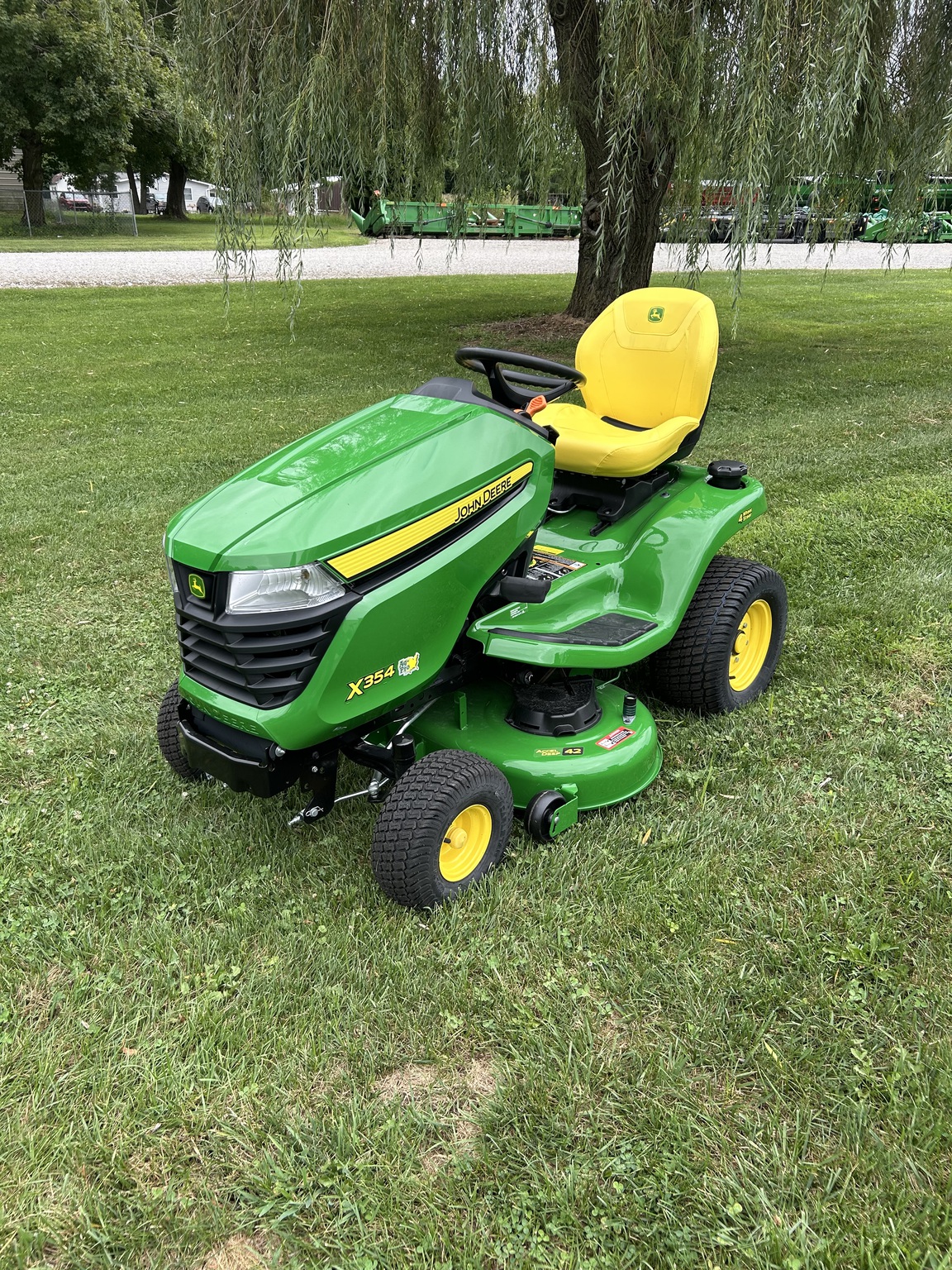 2025 John Deere X354 Image 2