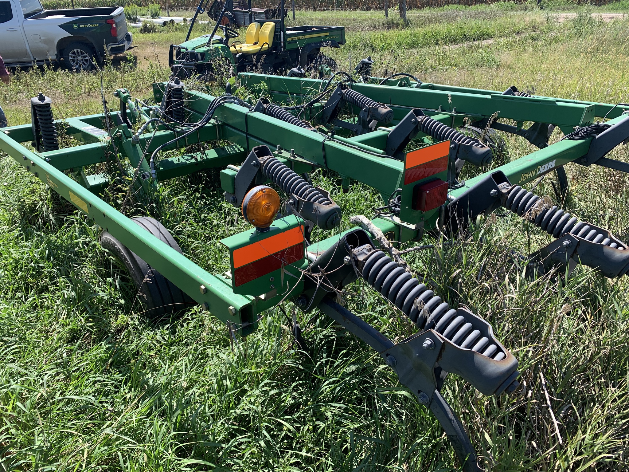 2011 John Deere 714 Image 3