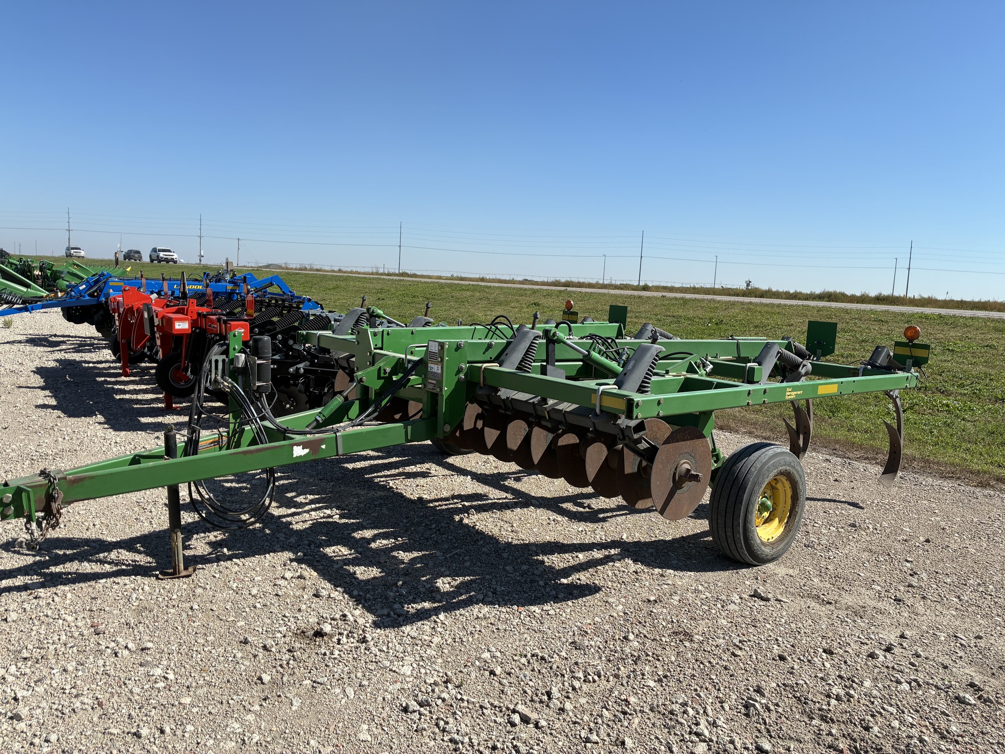 2011 John Deere 714 Image 1