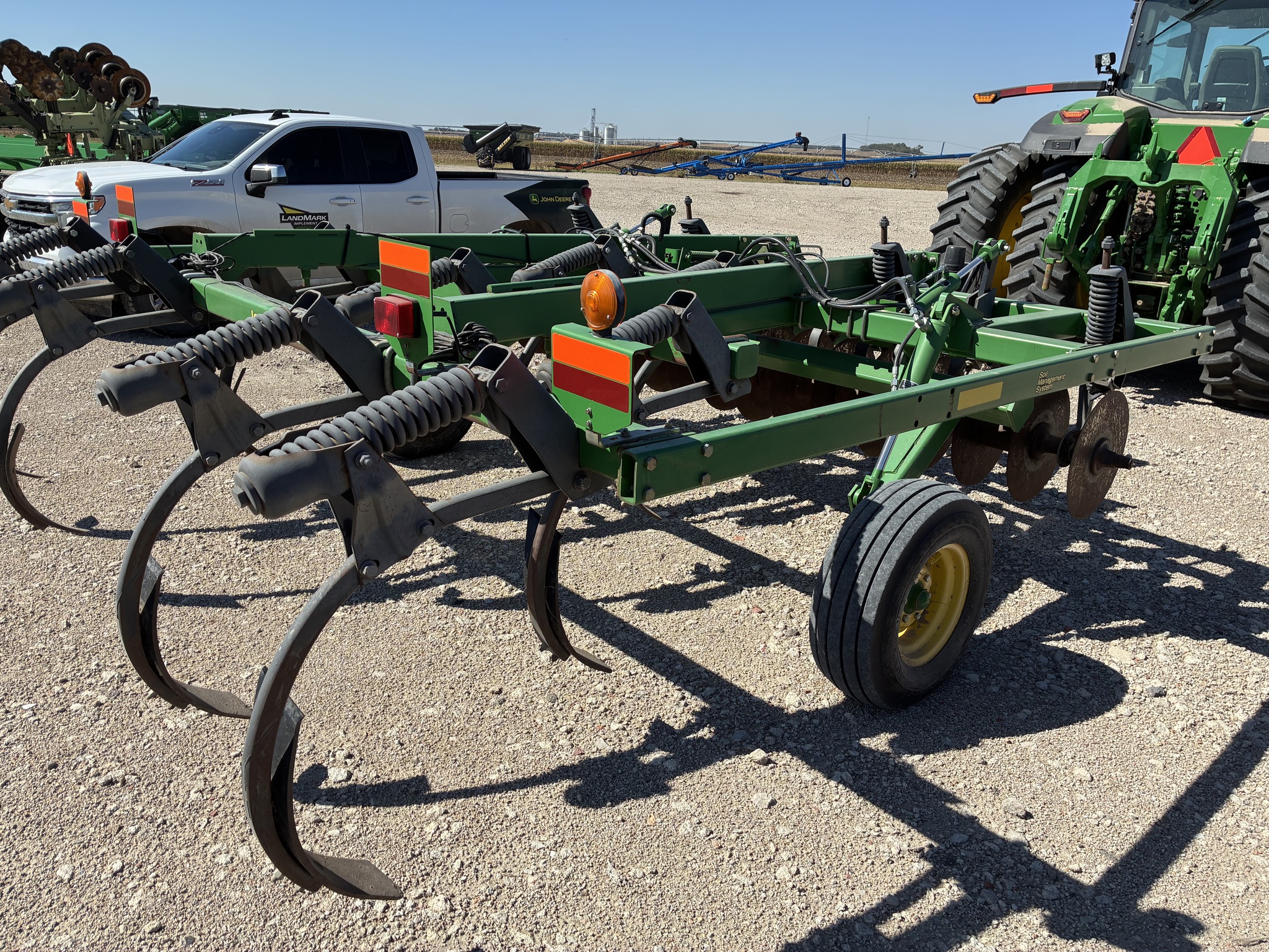 2011 John Deere 714 Image 4