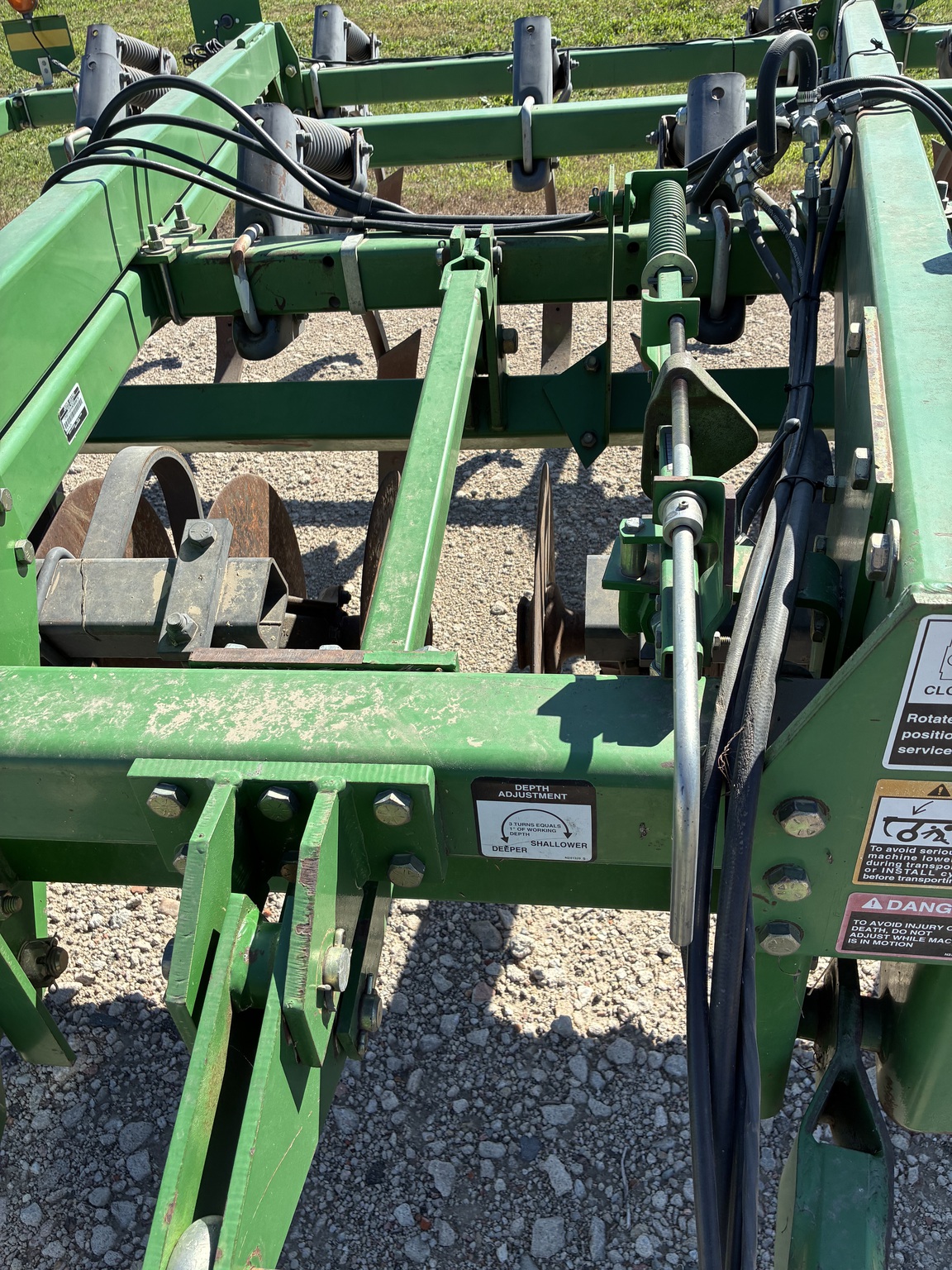 2011 John Deere 714 Image 8