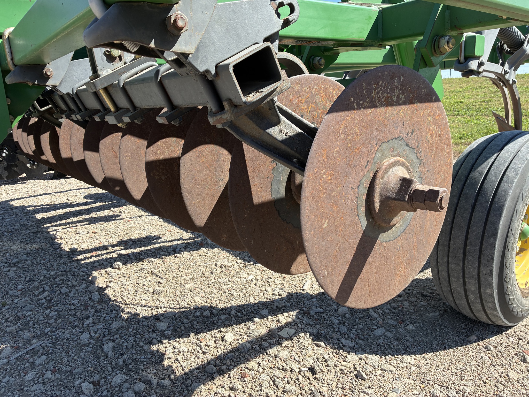2011 John Deere 714 Image 9