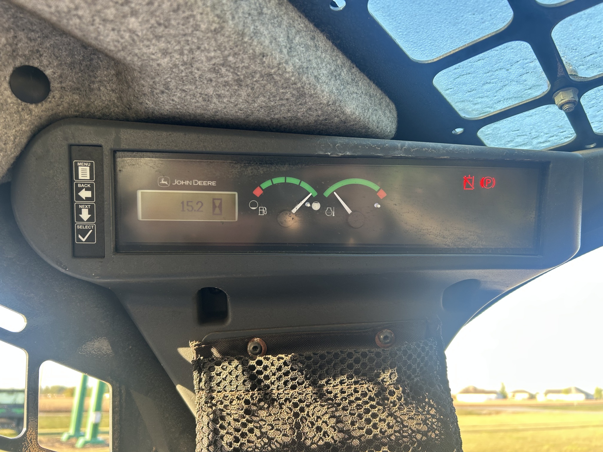 2023 John Deere 325G Image 8