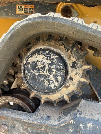 2023 John Deere 325G