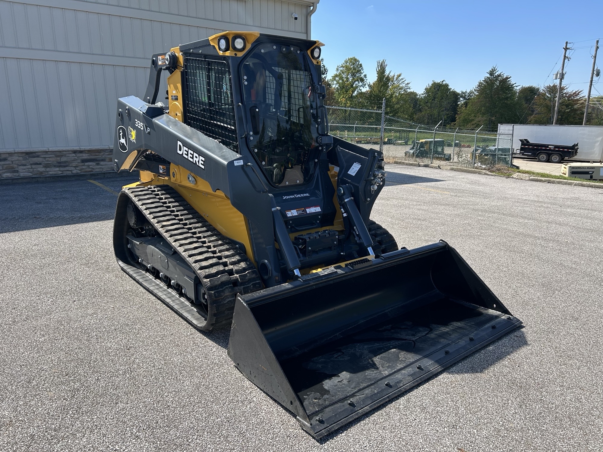 2025 John Deere 335 P Image 3