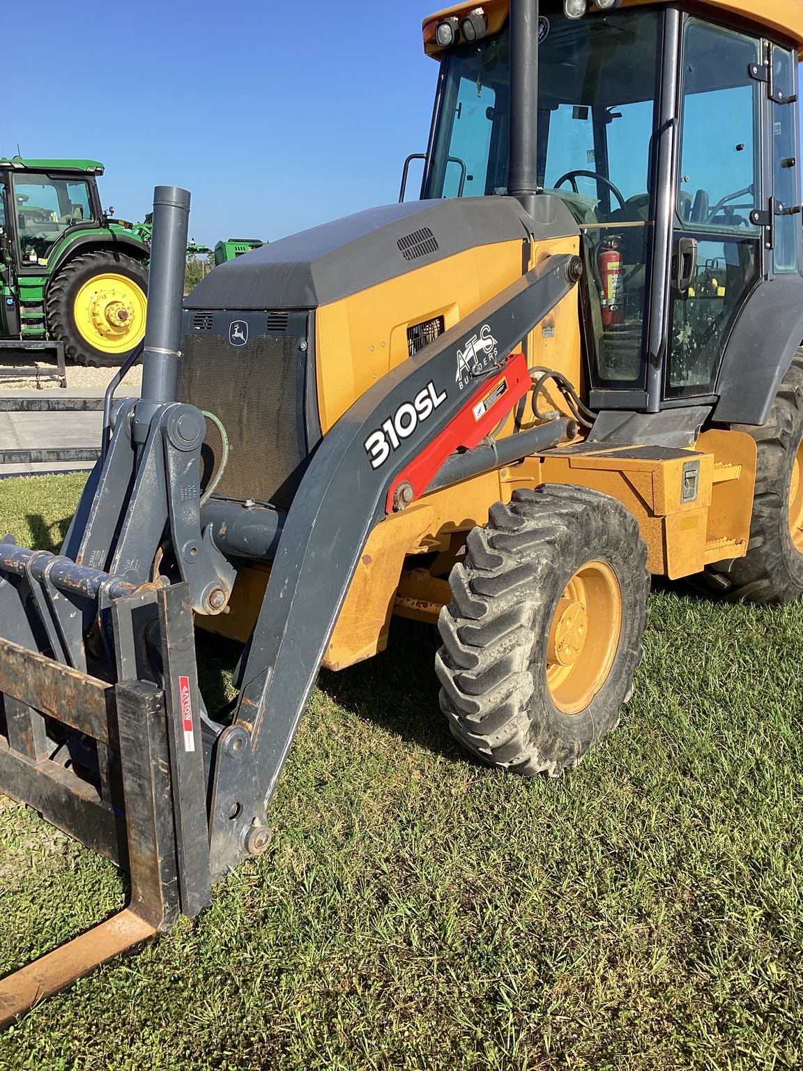 2020 John Deere 310SL Image 1