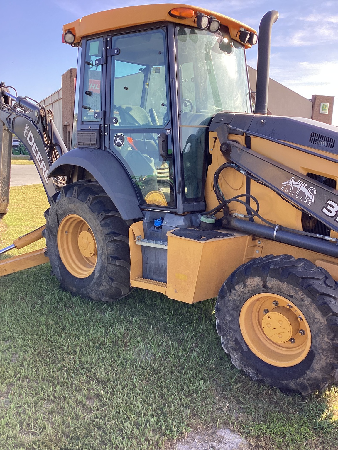2020 John Deere 310SL Image 6